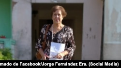 La profesora Alina Bárbara López. 