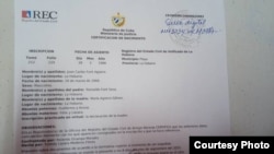 Acta de nacimiento de Juan Carlos Font Agüero que lo acredita como ciudadano cubano.