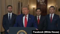 El presidente Donald Trump, acompañado (de izq. a der.) por el vicepresidente JD Vance, el secretario de Estado Marco Rubio y el secretario de Defensa Pete Hegseth.