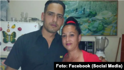 Yosvany Rosell García Caso, preso político manifestante del 11 de julio junto a su esposa Mailin Rodríguez Sánchez